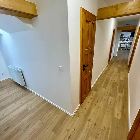 Apartment, 4 Rooms, Living Room, Eating Room, 8-10 Persons, Centre, Grand Vinohrady Lägenhet