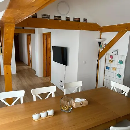 Apartment, 4 Rooms, Living Room, Eating Room, 8-10 Persons, Centre, Grand Vinohrady Lägenhet